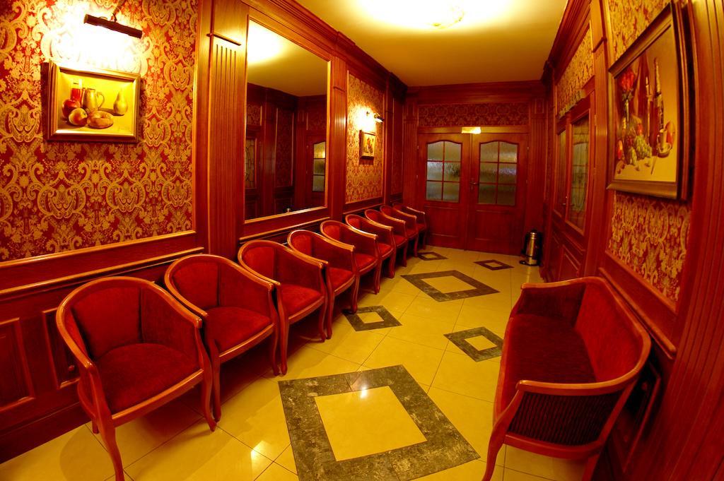 สปา โฮเต็ล กลอเรีย Hotel แชมิตช์ ภายนอก รูปภาพ